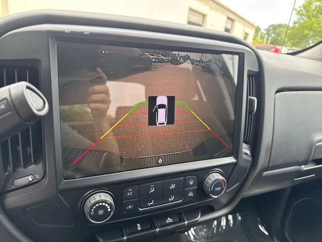 Used 2018 White Chevrolet LT image 21