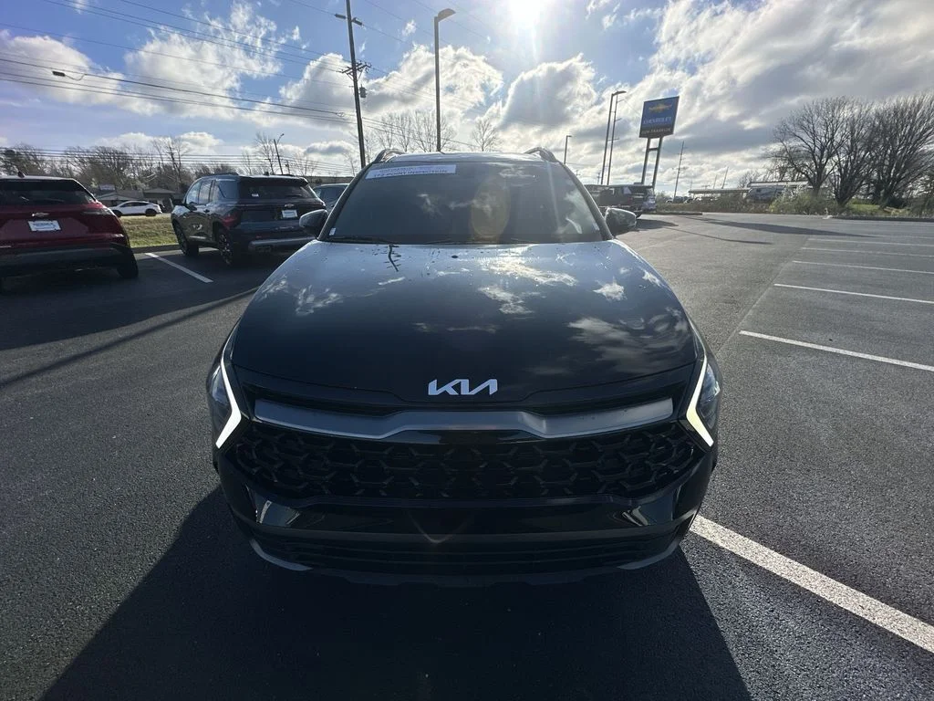 Used 2024 Black Kia X-Line image 27