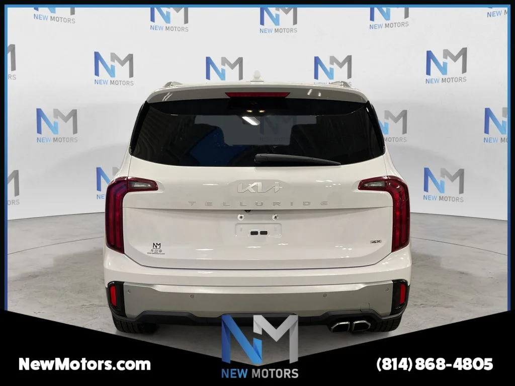 Used 2023 White Pearl Kia S image 4