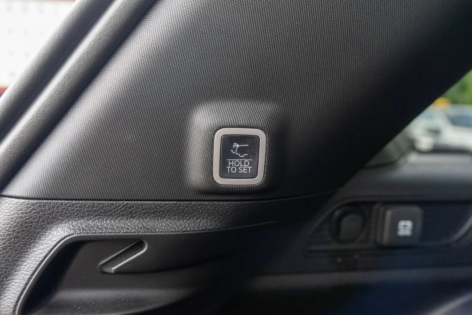 Used 2024 Velvet Red Pearlcoat Jeep Limited image 10