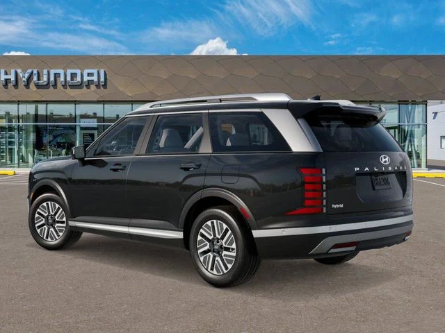 New 2026 Black Hyundai SEL Premium image 5