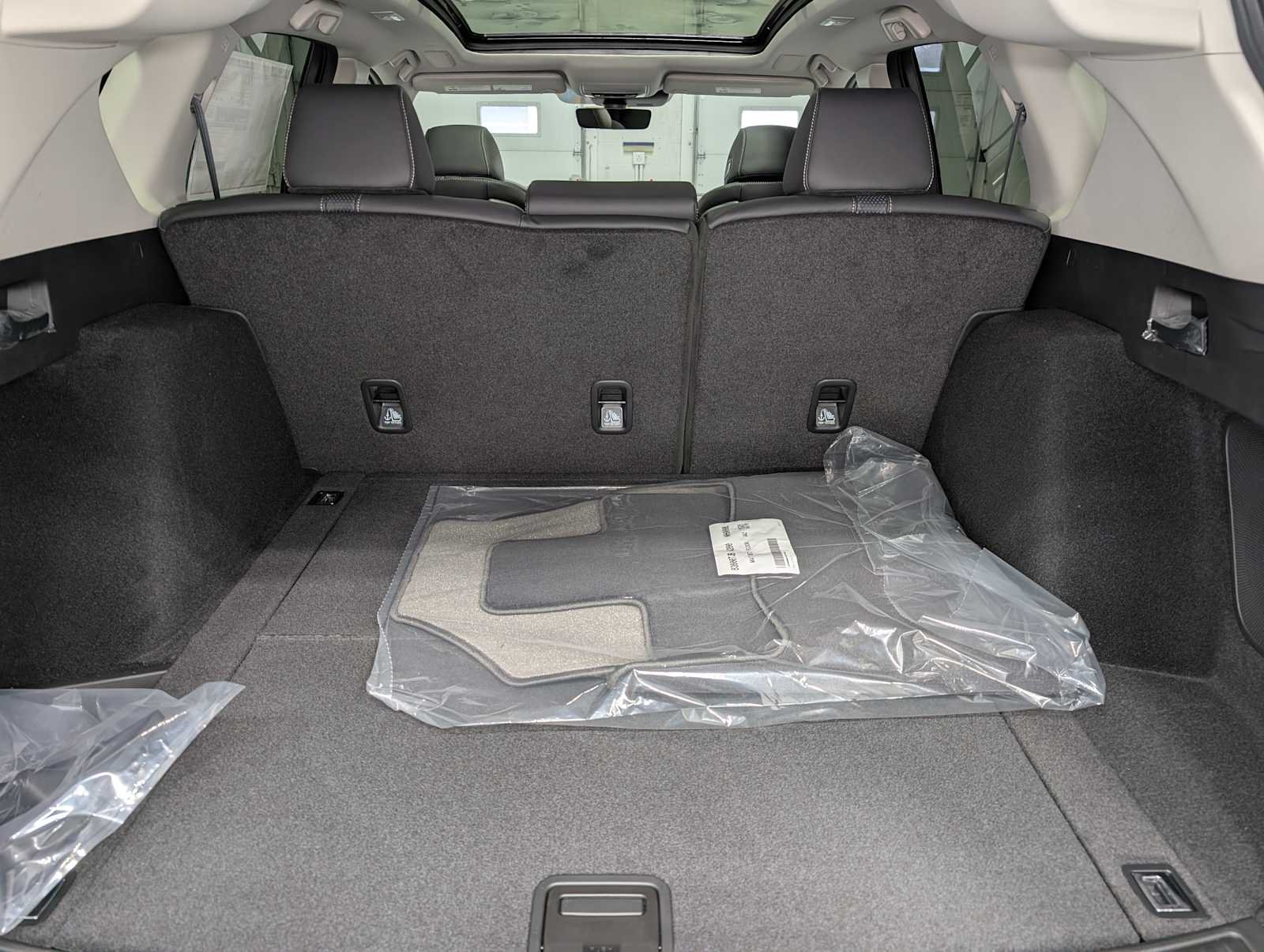New 2026 Liquid Carbon Metallic Acura w/Technology Package image 23