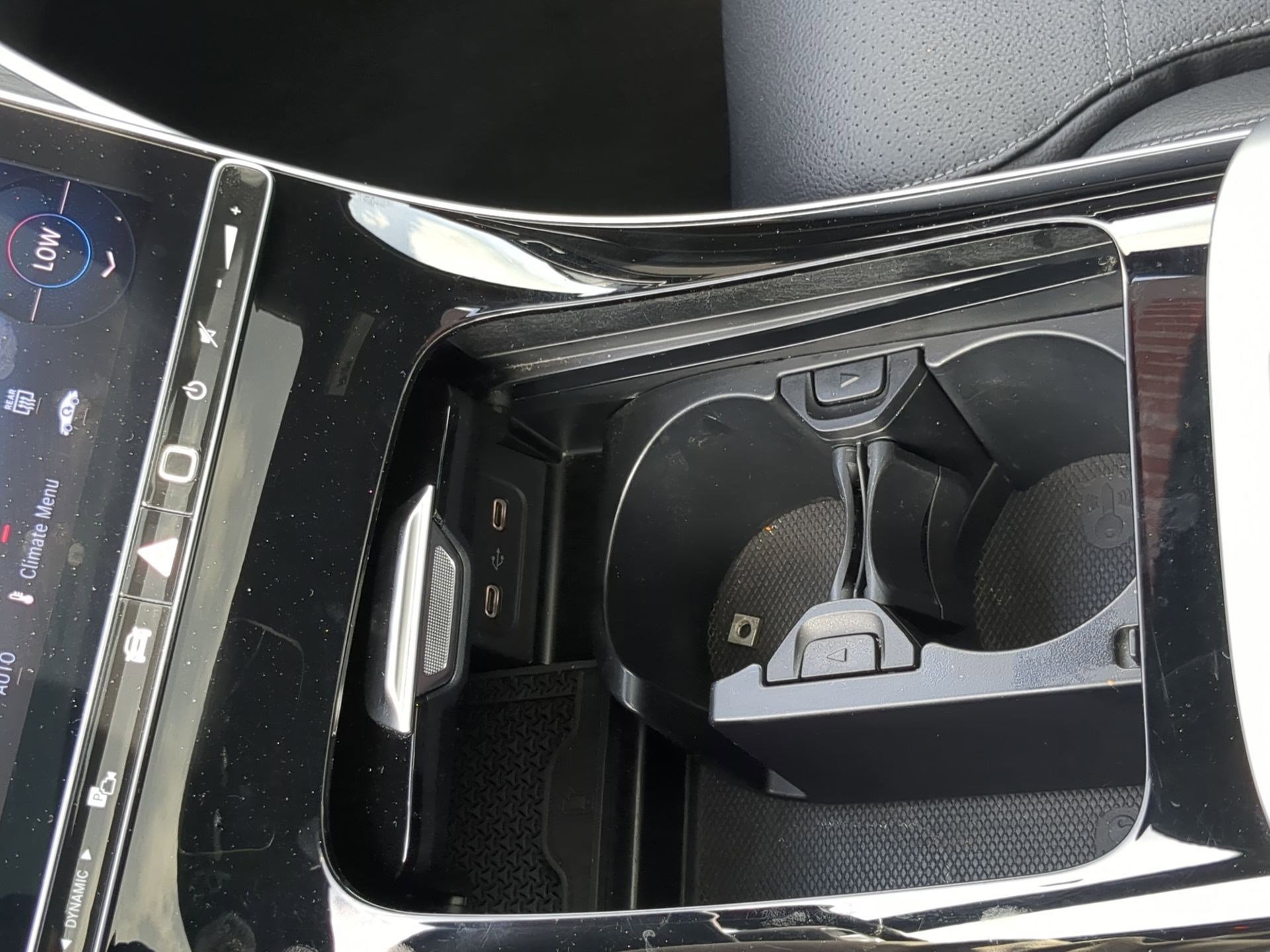 2025 Mercedes-Benz C-Class Sedan C 300 - Photo 20