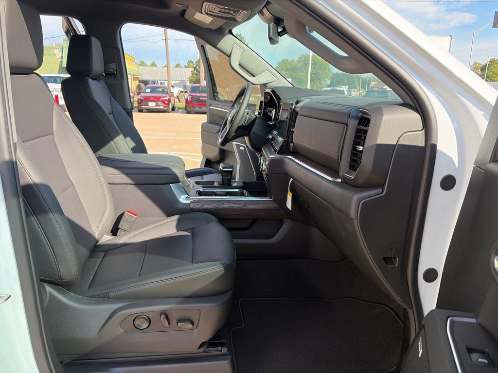 New 2026 Glacier White Tricoat GMC SLT image 19