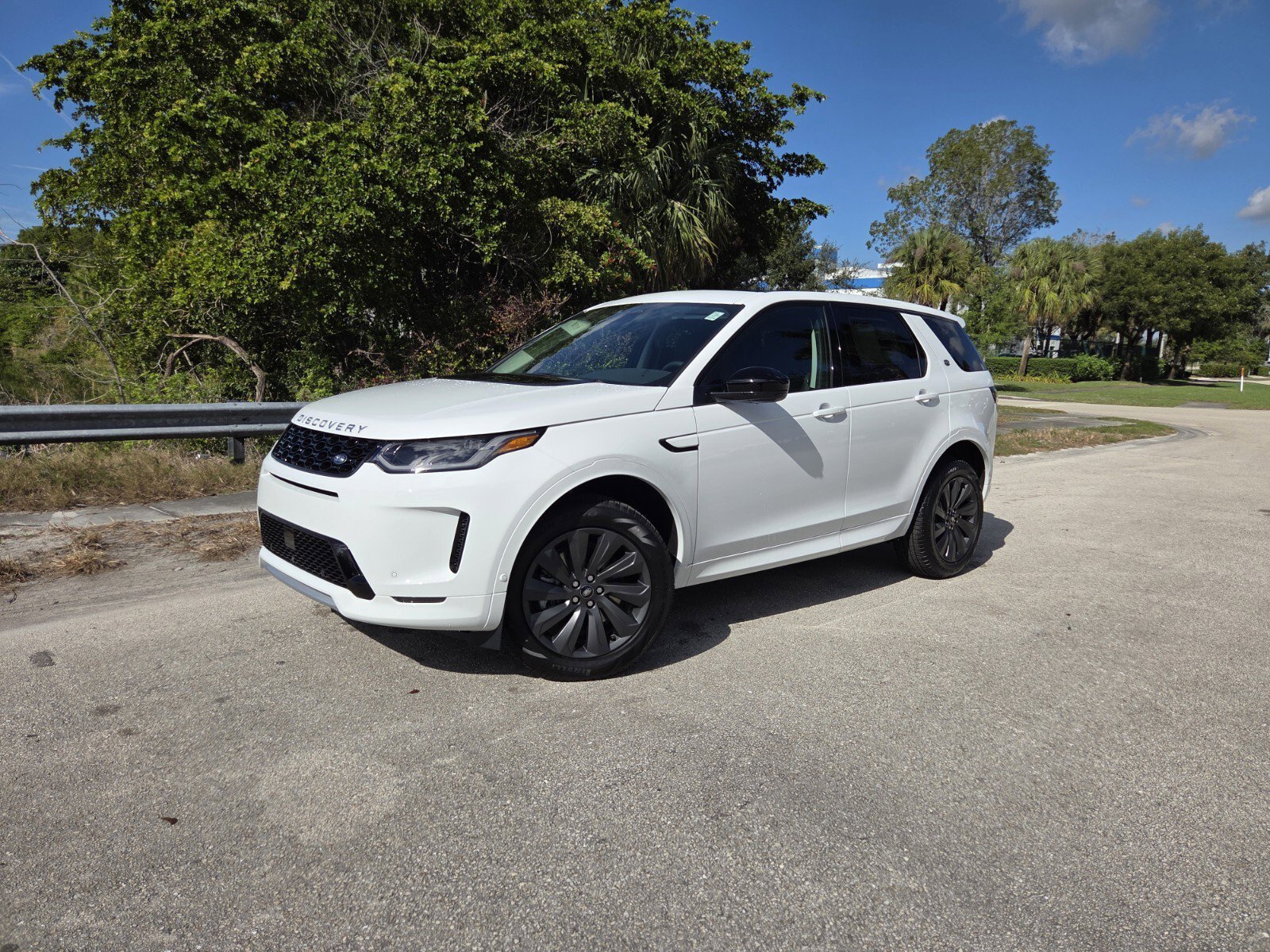 2025 Land Rover Discovery Sport S