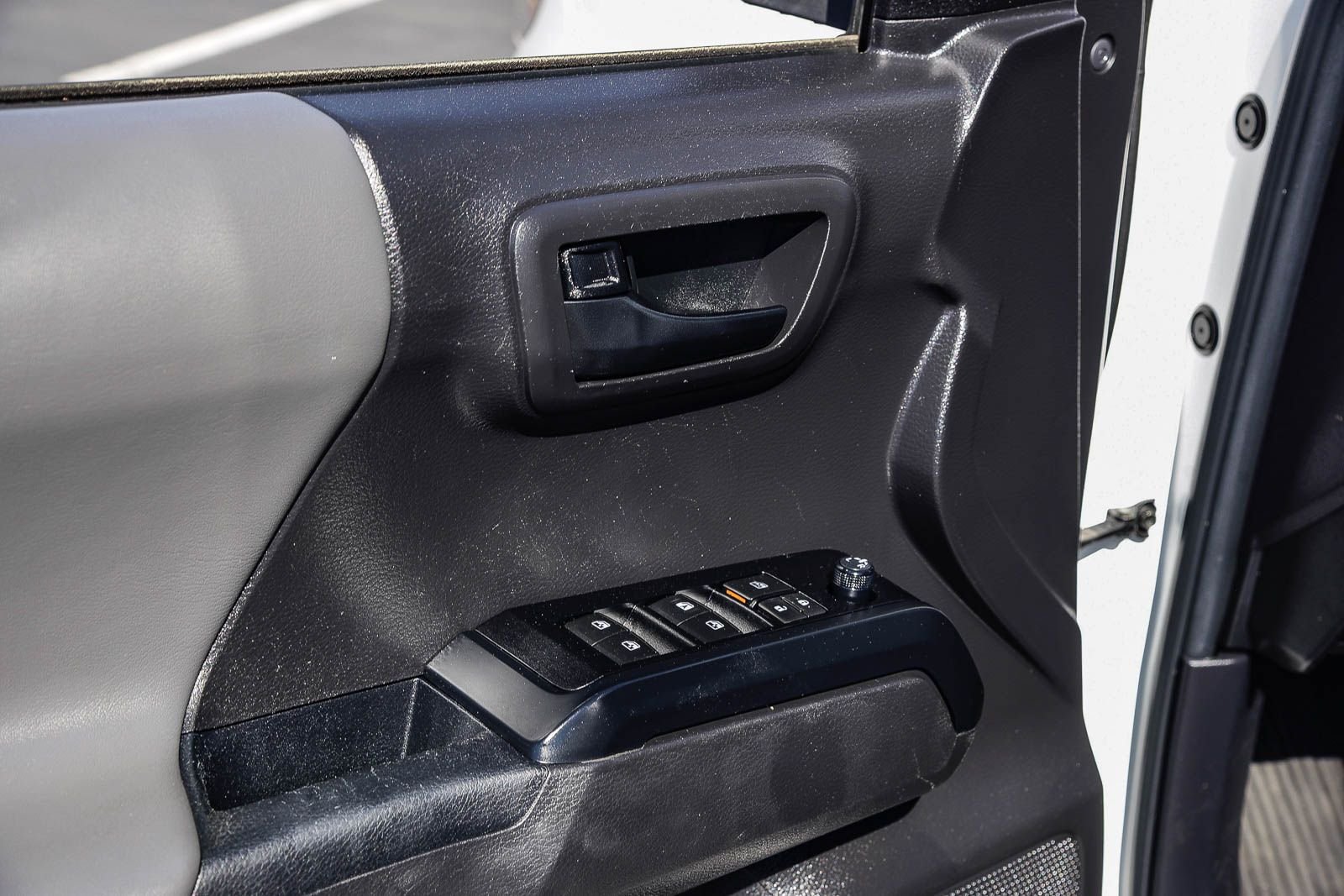 2023 Toyota Tacoma SR - Photo 24