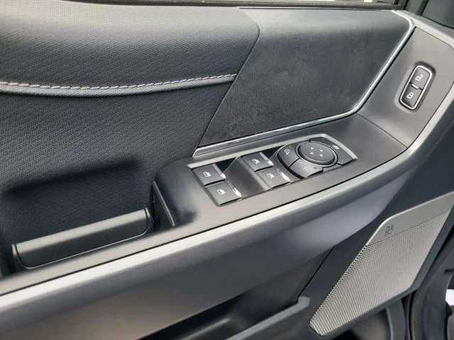 Used 2025 Black Ford XLT image 17