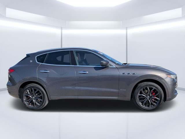 Used 2018 Gray Maserati GranLusso image 2
