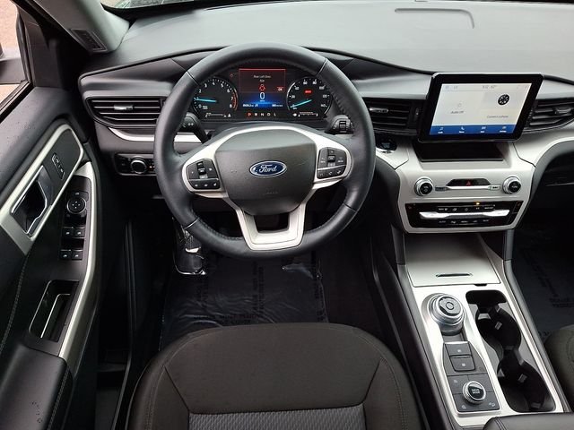 Used 2023 Green Ford XLT image 11
