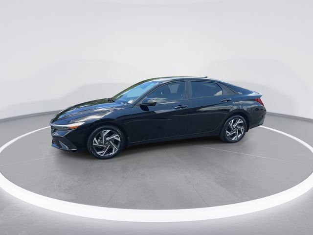 Certified Used 2025 Black Hyundai SEL Sport image 4