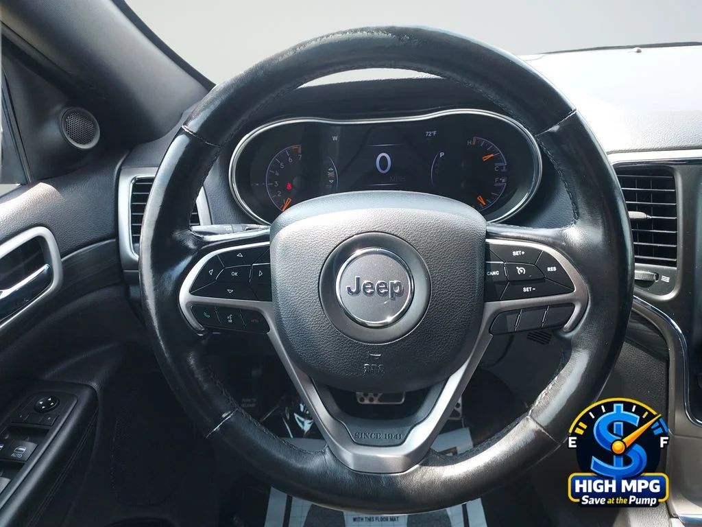 Used 2021 Black Jeep Laredo E image 21