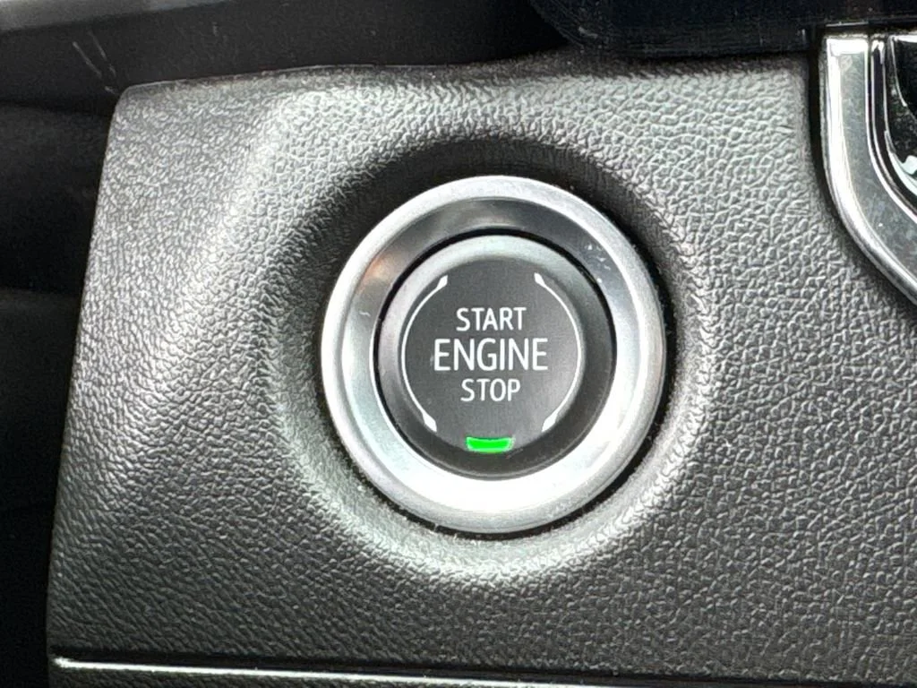 Used 2025 Summit White Chevrolet WT/LT image 29