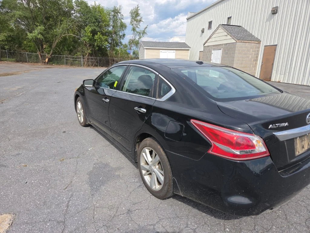 Used 2013 Black Nissan 2.5 SV image 6