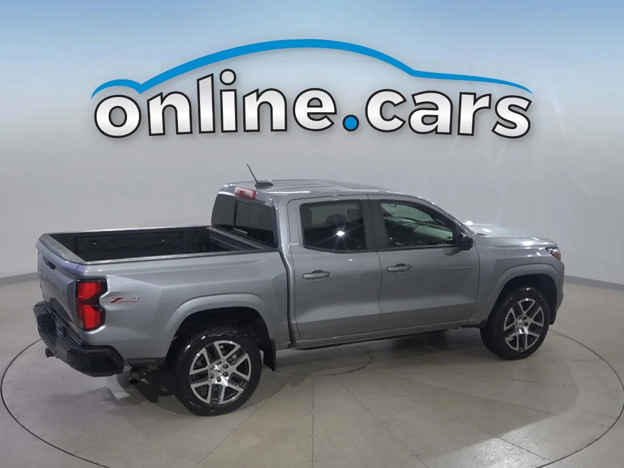 Certified Used 2024 Gray Chevrolet Z71 image 4