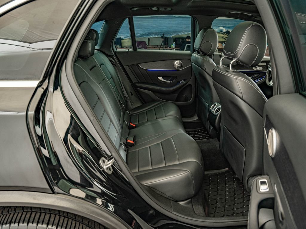 Used 2022 Black Mercedes-Benz GLC 300 image 32