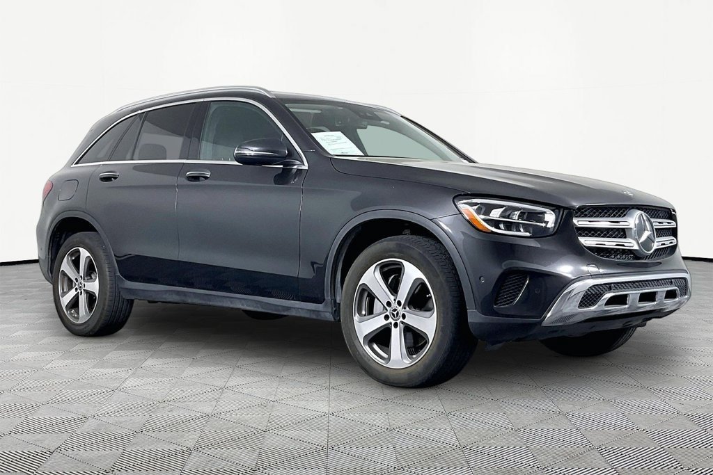 Used 2022 Black Mercedes-Benz GLC 300 image 2