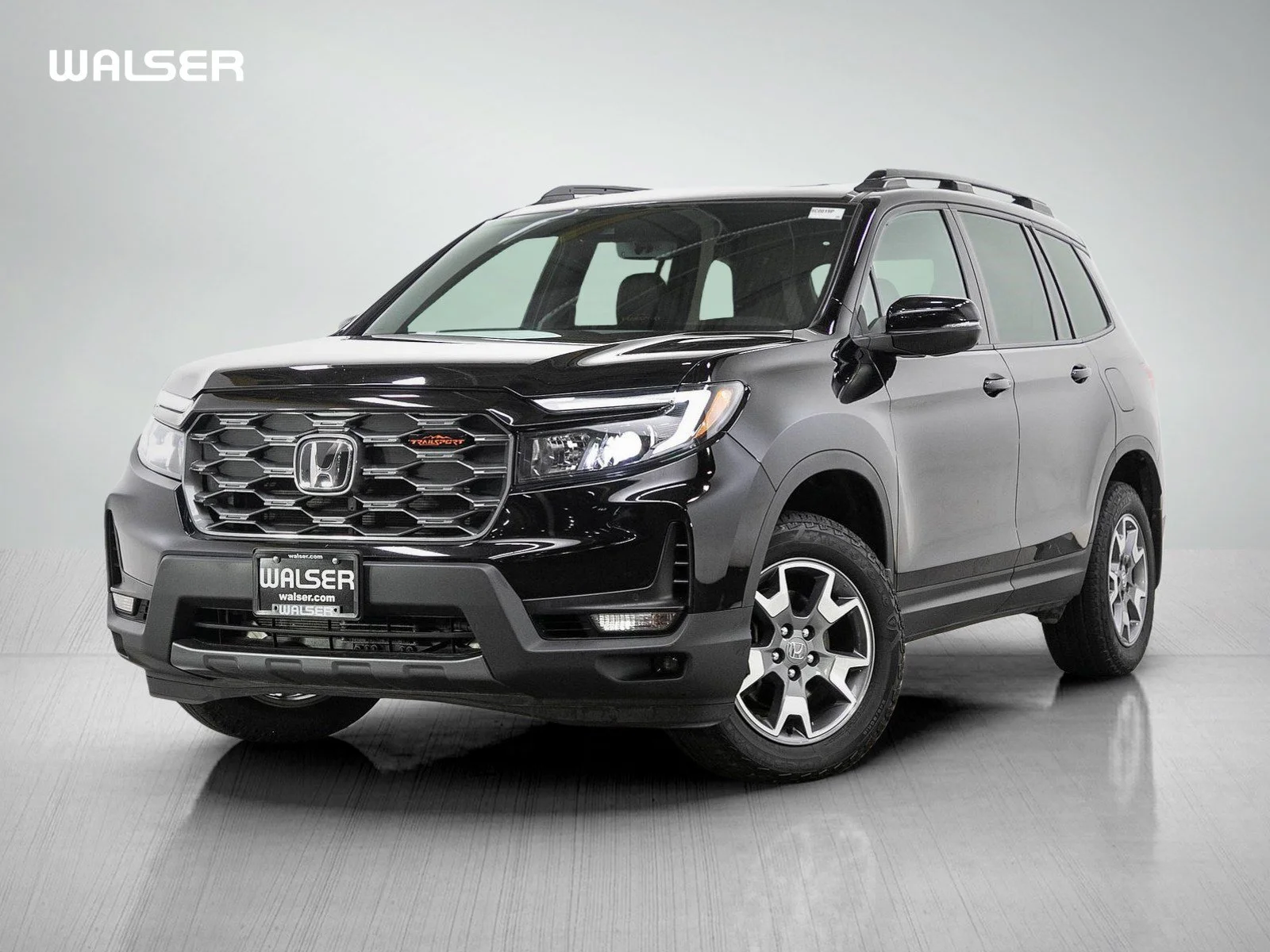 Used 2023  Honda TrailSport AWD image 1