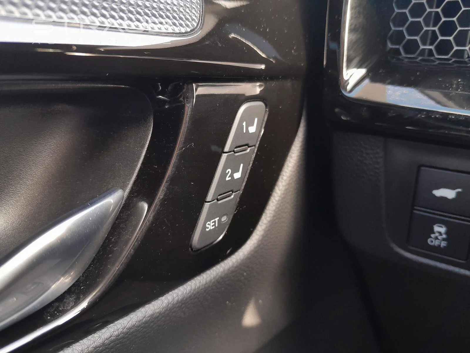 Used 2025 Canyon River Blue Metallic Honda EX-L image 38