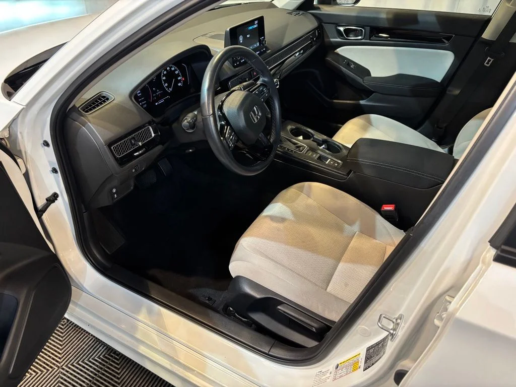 Certified Used 2022 Platinum White Pearl Honda EX image 6