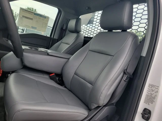 New 2025 Oxford White Ford XL image 15