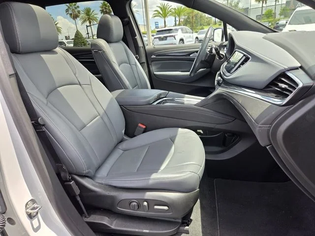 Used 2023 White Buick Essence image 18