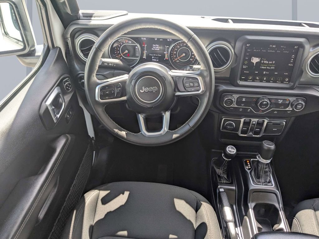 Used 2023 White/off-white Jeep Sahara image 15