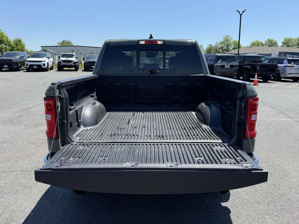 Used 2026  Ram Laramie image 28