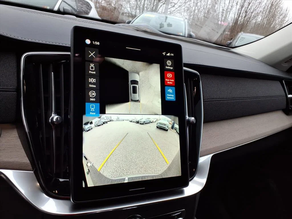 2026 Volvo XC90 Plus - Photo 19