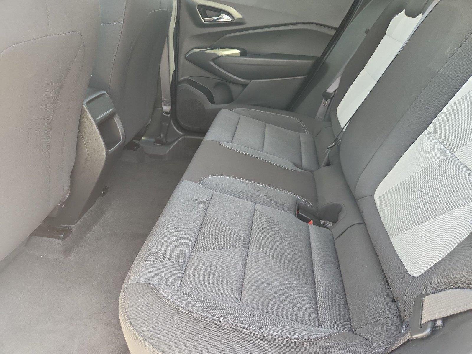 Used 2025 Summit White Chevrolet LS image 21