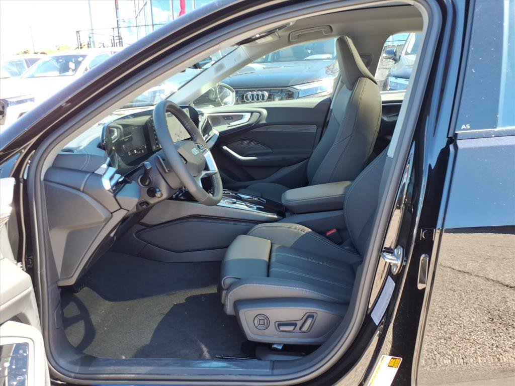 New 2026 Mythos Black Met Audi Premium Plus image 11