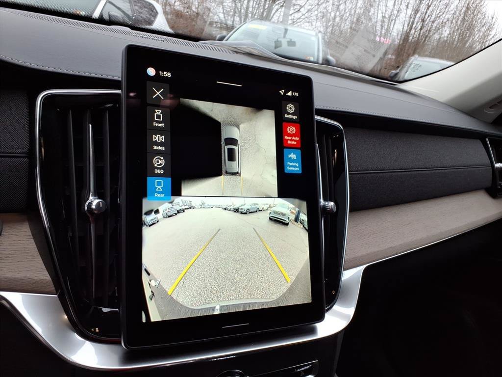 Certified Used 2026 Onyx Black Metallic Volvo Plus image 19