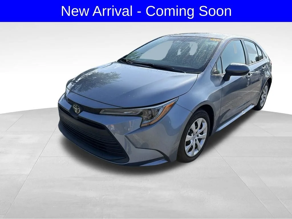 Used 2024  Toyota LE image 1