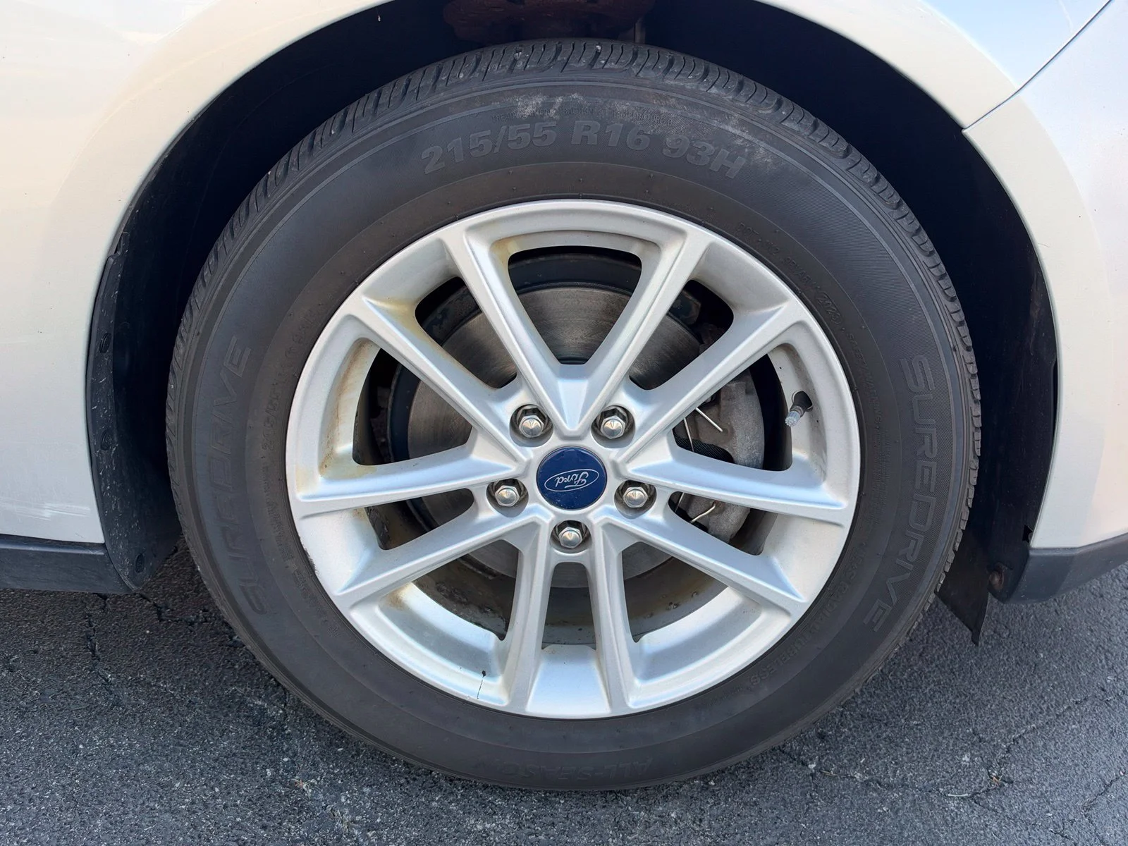Used 2018 Silver Ford SE image 31