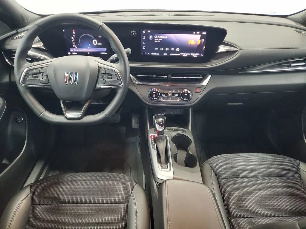 Used 2024 Summit White Buick Preferred image 5