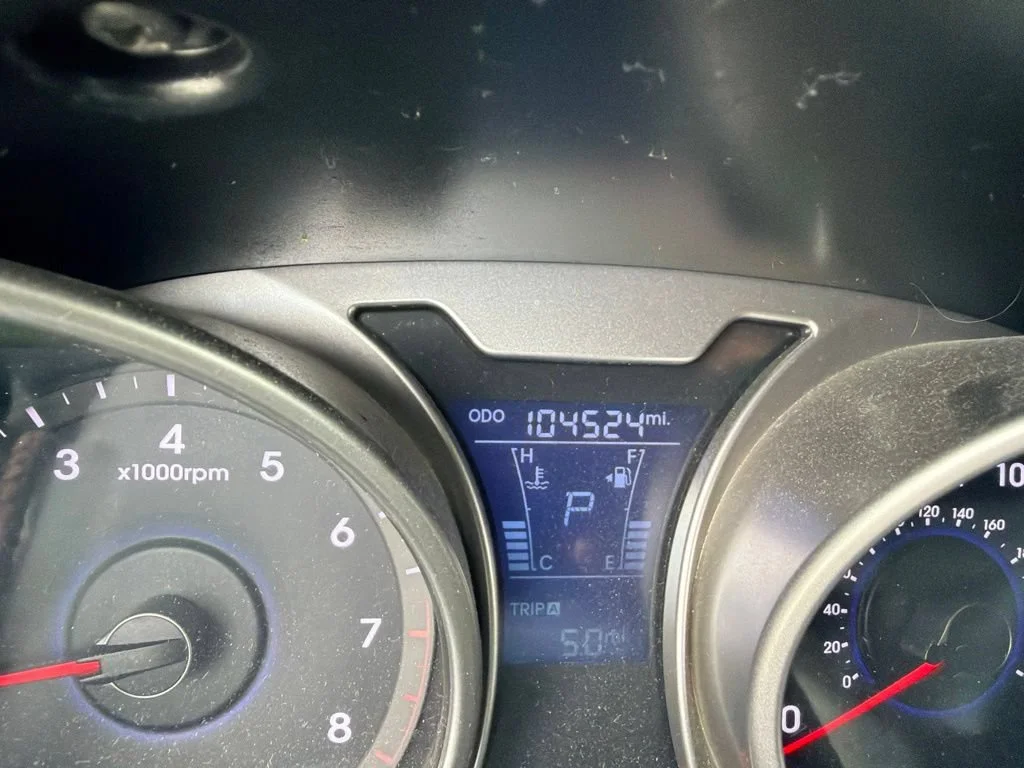 Used 2013 Black Hyundai Base w/Black image 6
