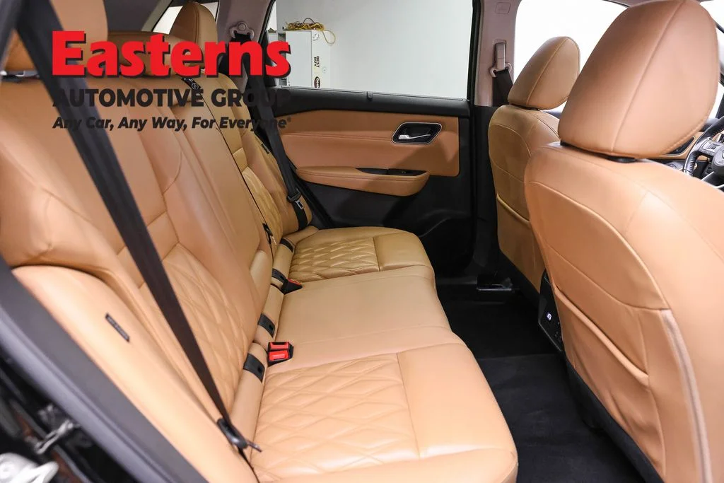 Used 2023 Black Nissan Platinum image 25
