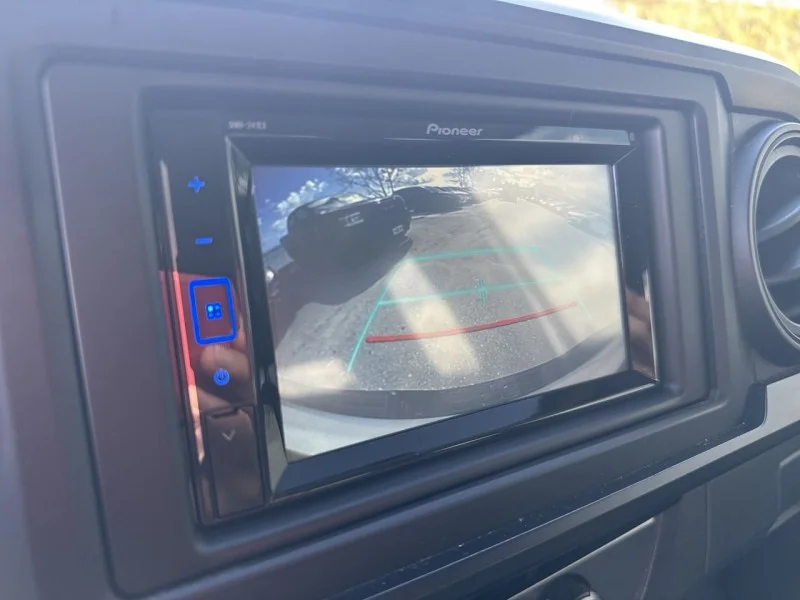 Used 2017 white Toyota SR image 12
