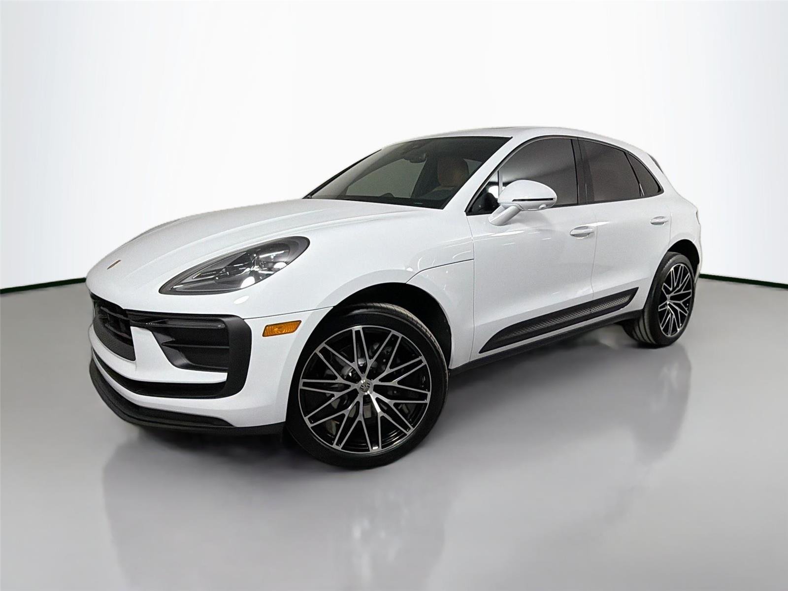 2026 Porsche Macan T's photo