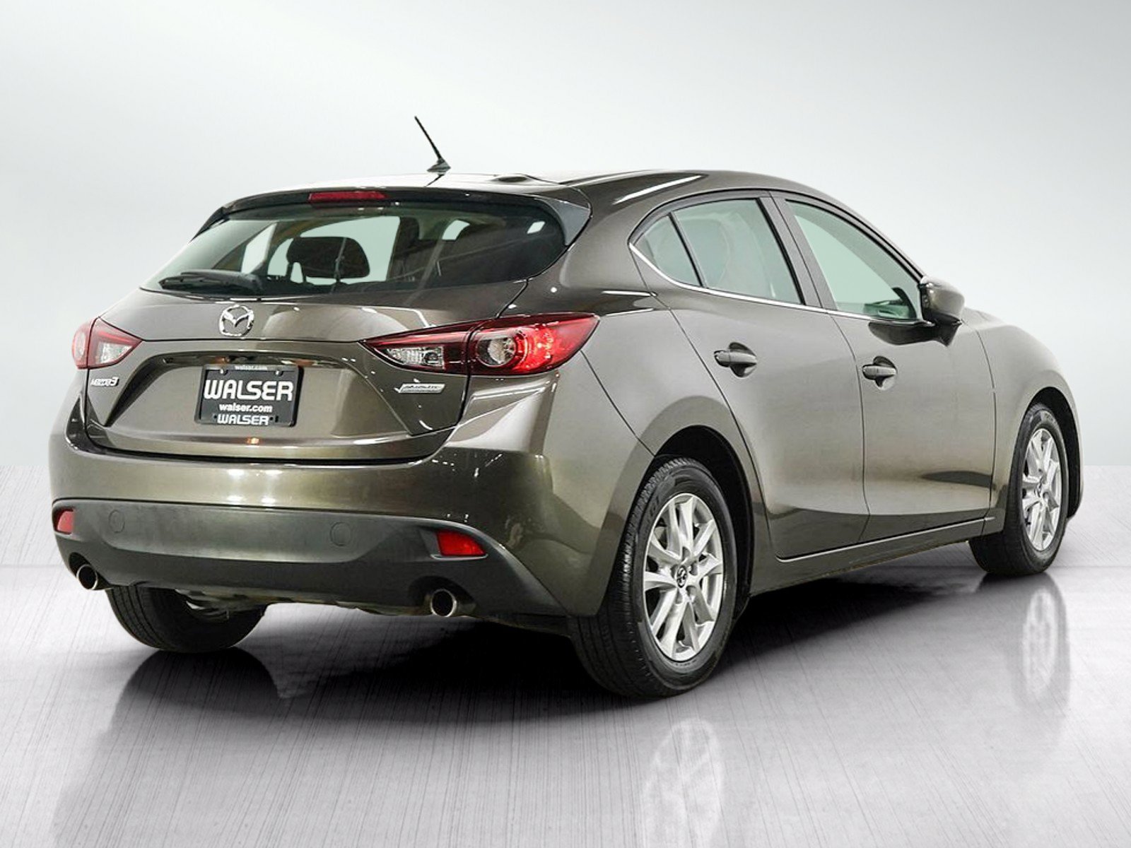 Used 2015 Titanium Flash Mica Mazda i Touring image 5
