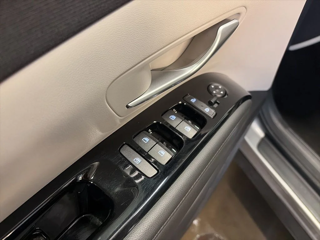Used 2024 Silver Hyundai Limited image 24