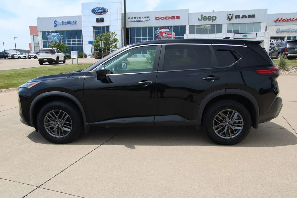 Used 2023 Black Nissan S image 15