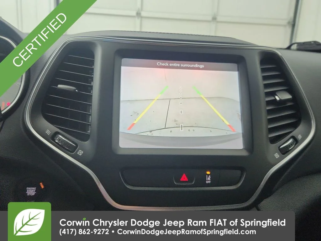 Certified Used 2022 Gray Jeep Latitude Lux image 25