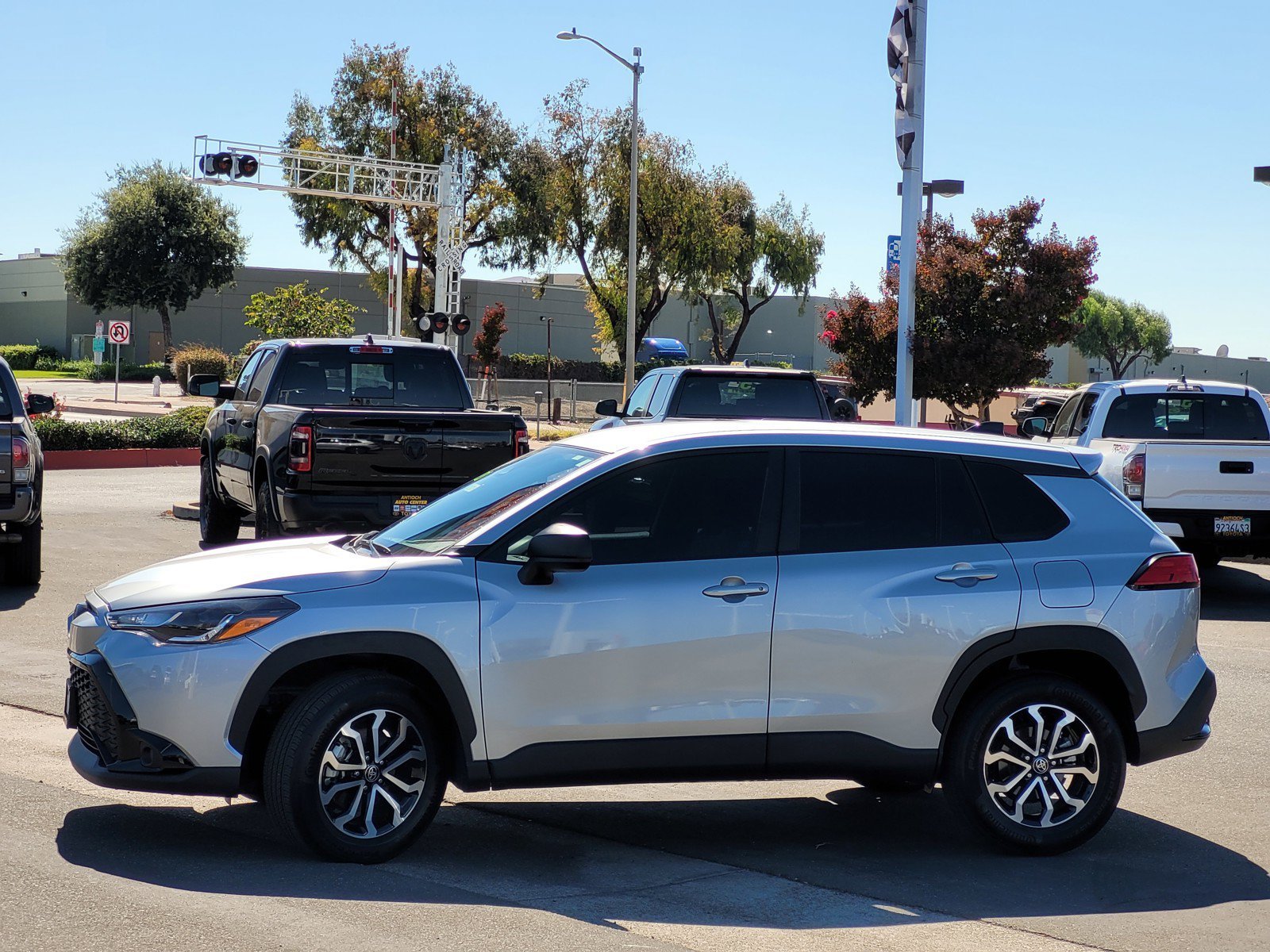 Used 2025 Silver Toyota  image 7