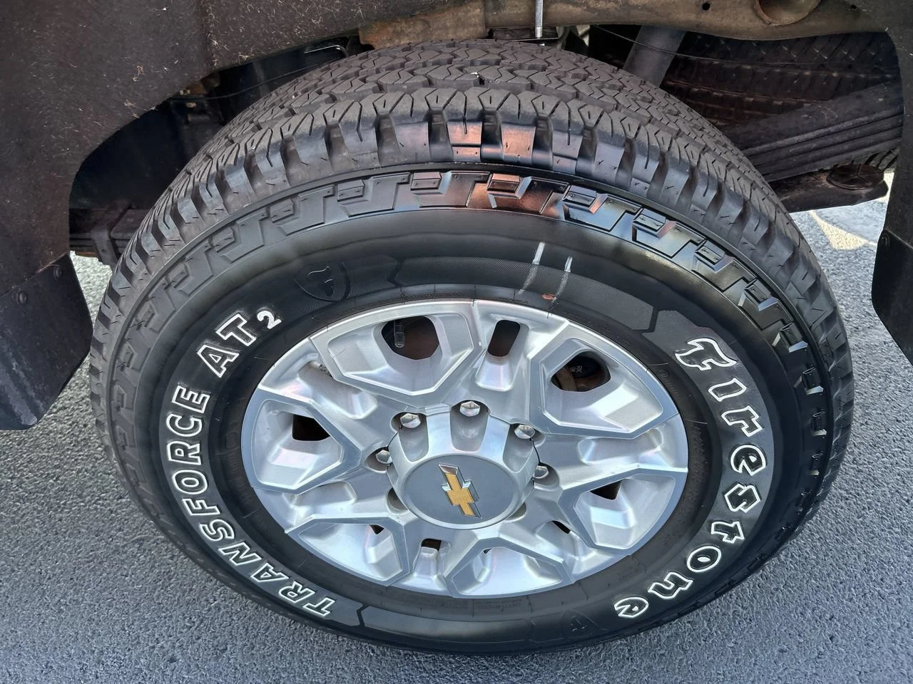 Used 2024 Summit White Chevrolet LTZ image 10