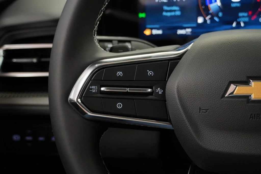 2027 Chevrolet Traverse LT - Photo 20