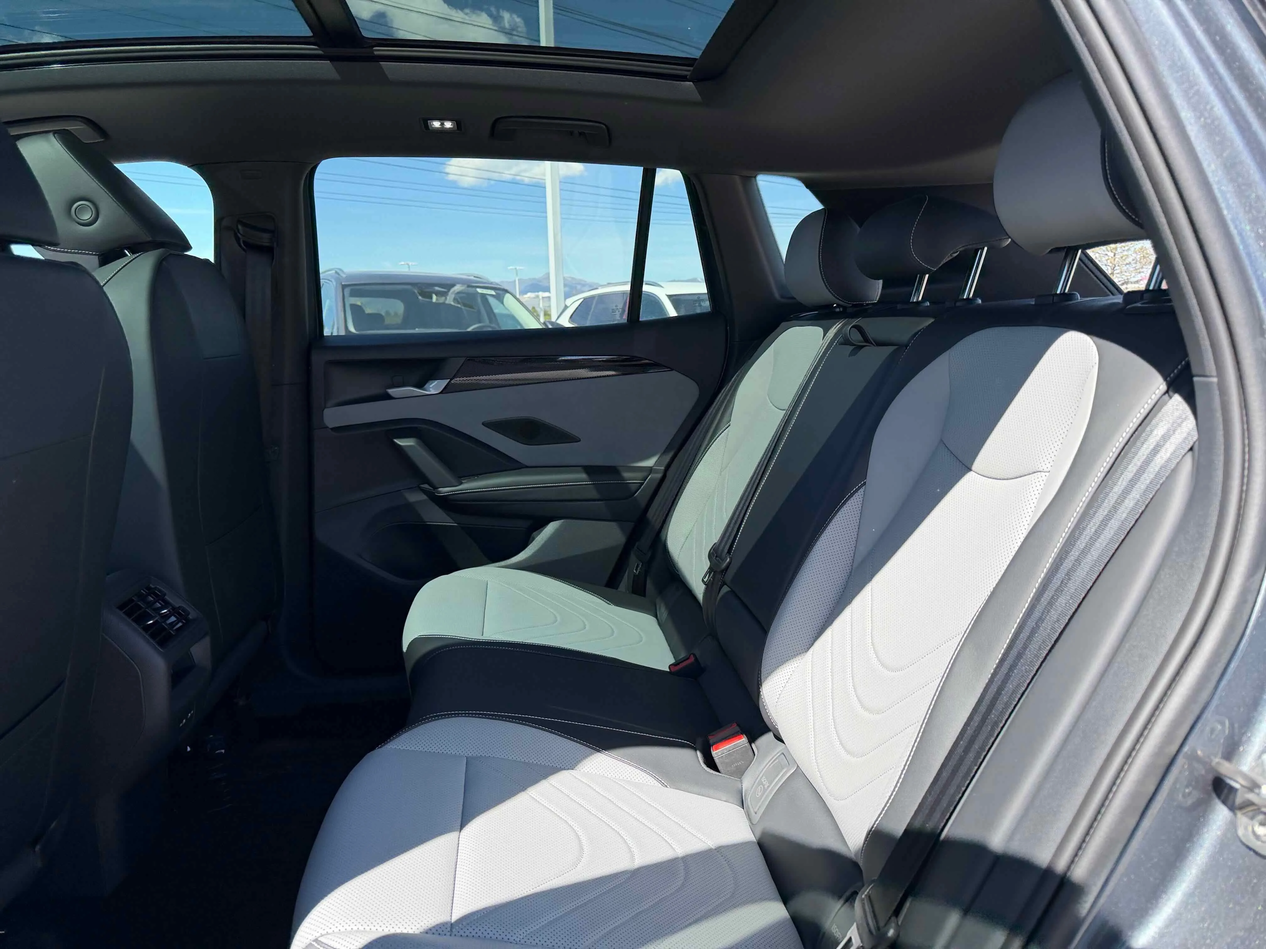 New 2026 Platinum Gray Volkswagen SE R-Line Black image 27