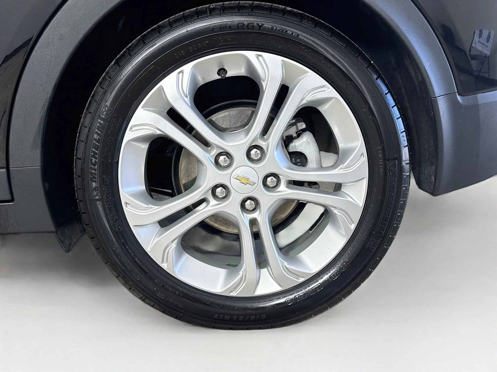 Used 2020 MOSAIC BLACK METALLIC Chevrolet LT image 31