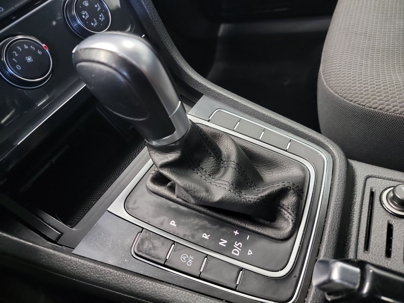 Used 2019 Deep Black Pearl Volkswagen S image 25