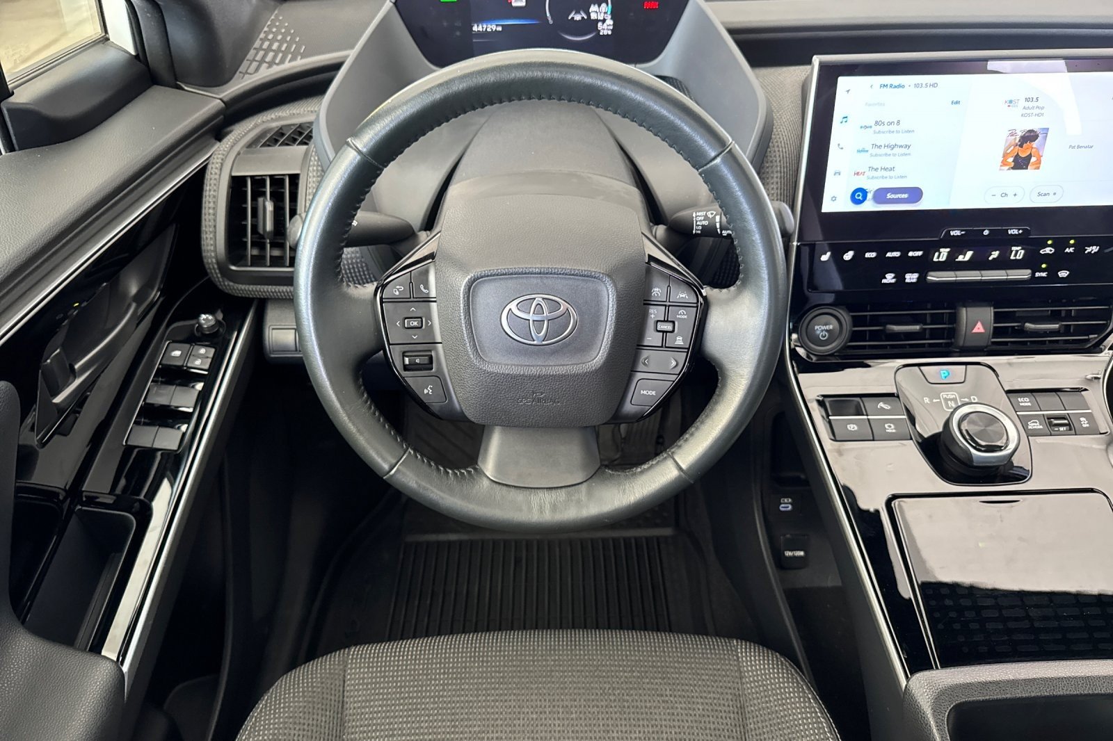 Certified Used 2024 Wind Chill Pearl Toyota XLE image 13