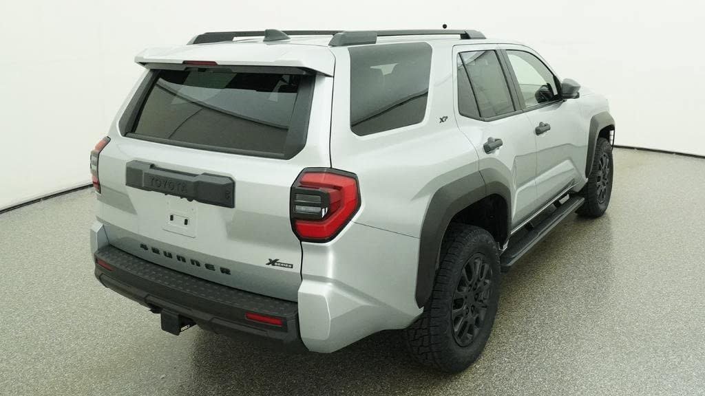 Used 2026  Toyota SR5 image 7